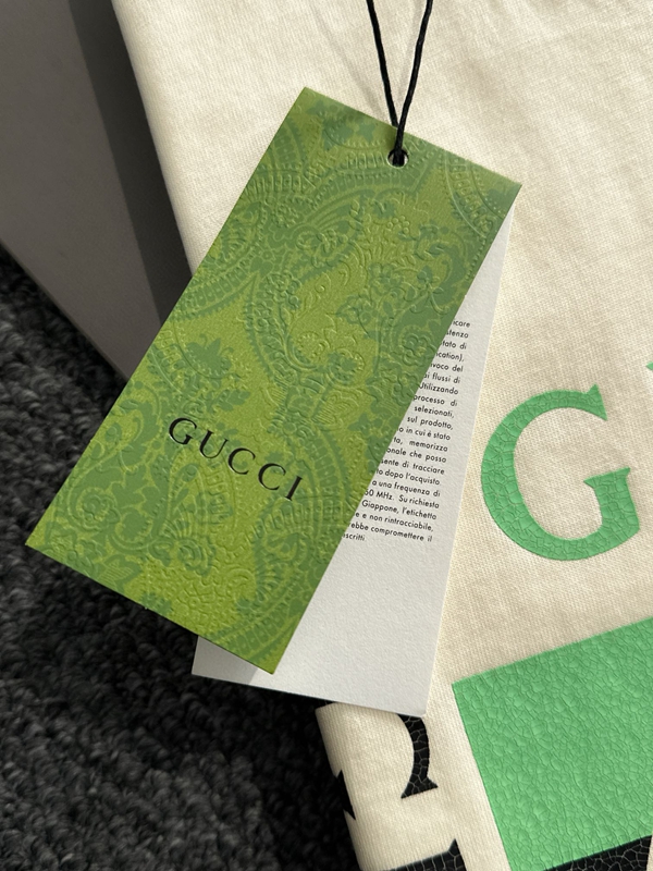 ブランドTシャツ角部分ディテール